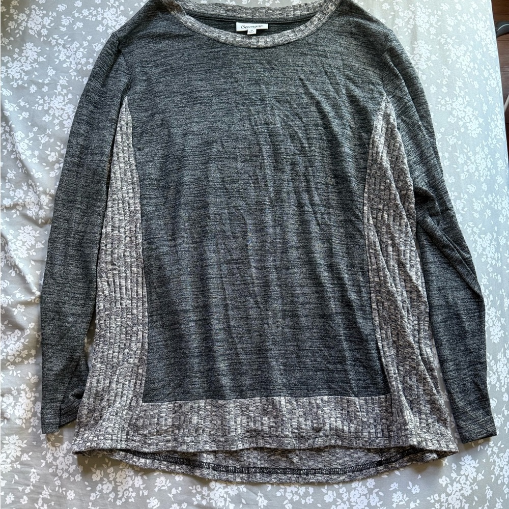 Serengeti Charcoal and Light Gray Top